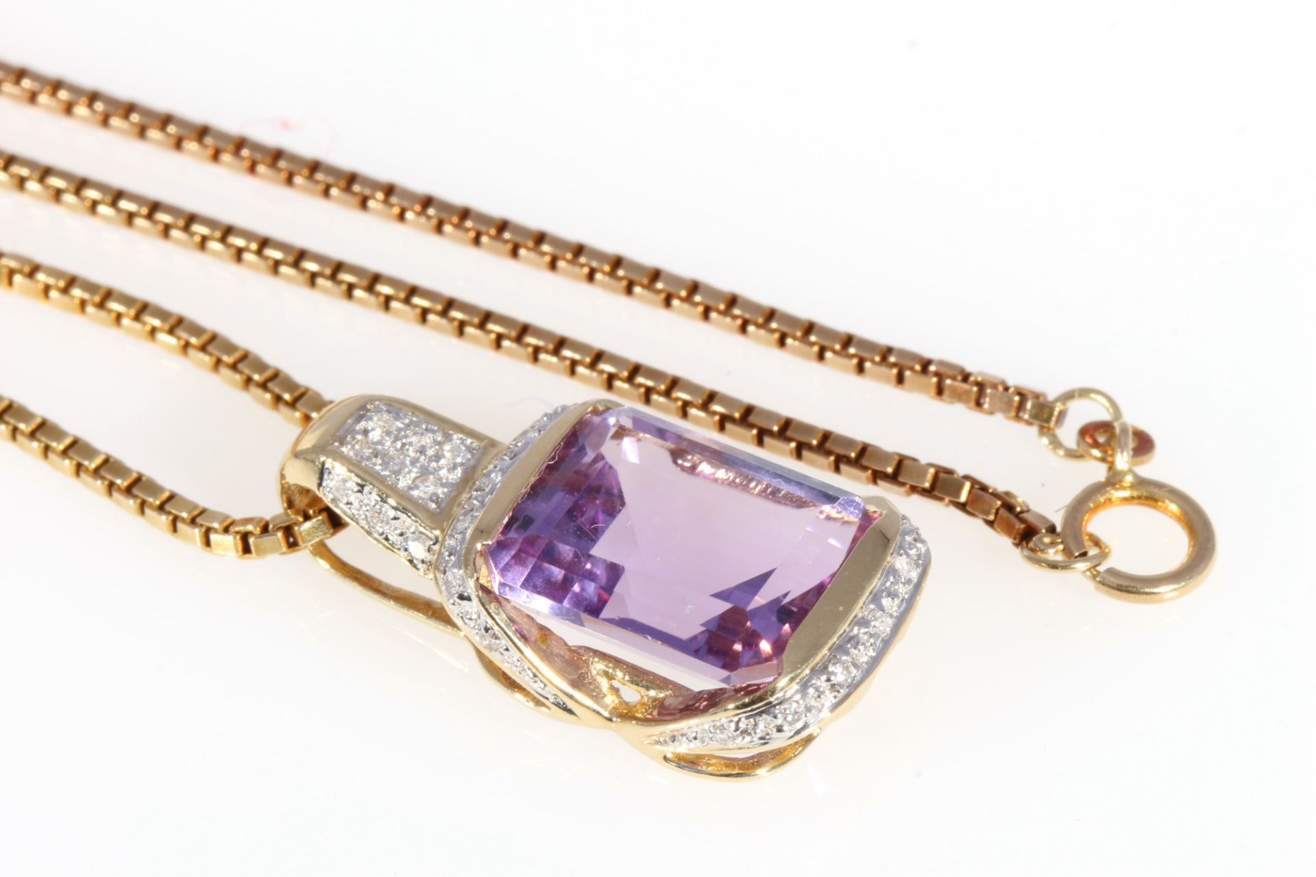 585 gold amethyst pendant with diamonds and 585 gold chain, 14K Gold Anhänger Amethyst mit Brillante