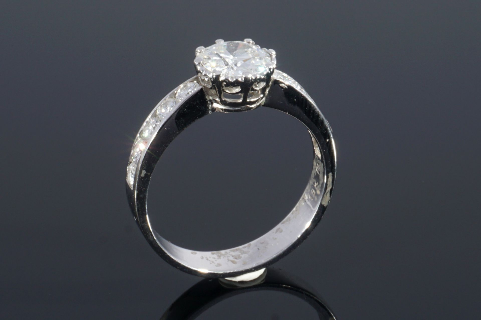 750 gold / platinum diamond ring 1,9 carat,18K Gold / Platin Diamantring, - Image 2 of 4