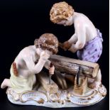 Meissen Putten als Zimmerleute 1.Wahl, Knaufmarke, cupid carpenters 1st choice,