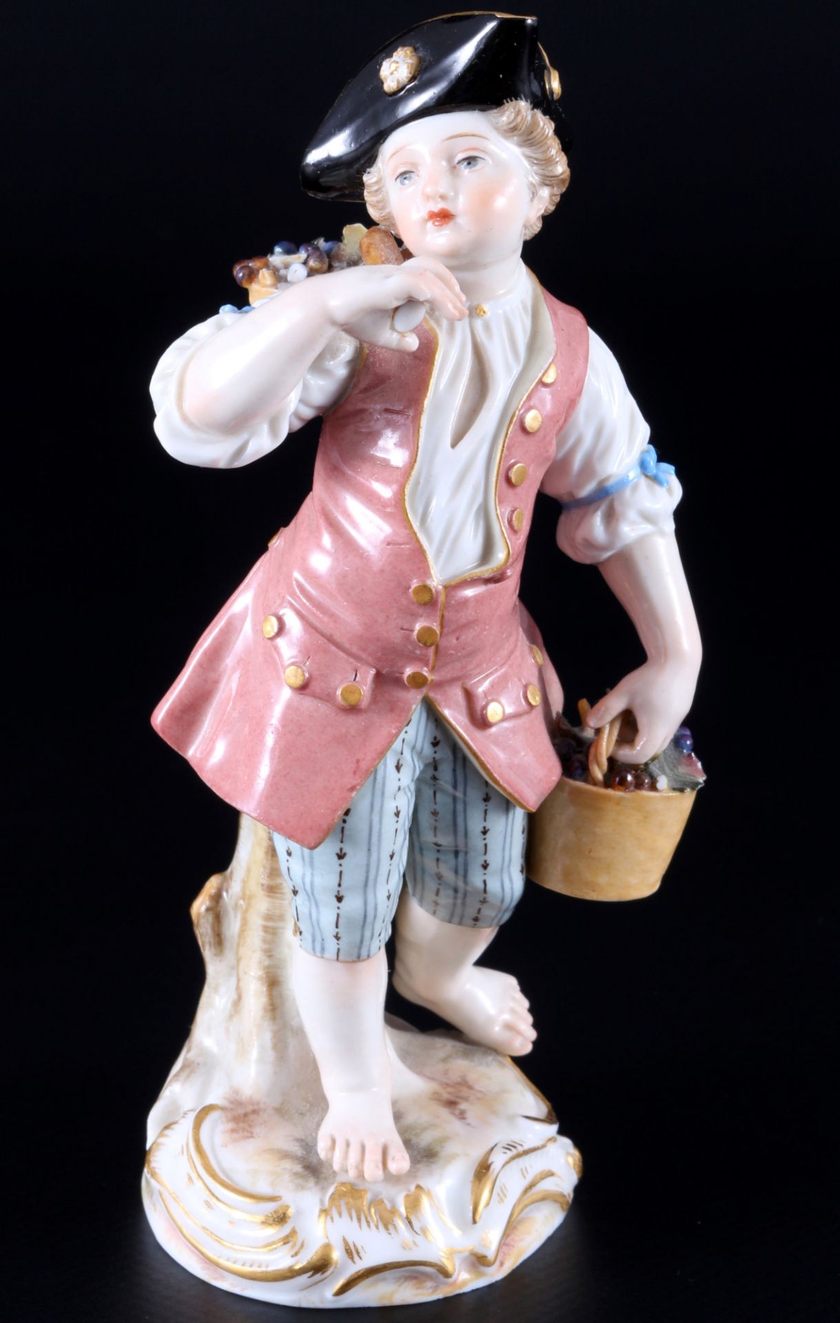 Meissen Gärtnerkind mit Weinkorb 1.Wahl, Knaufmarke, gardeners child with wine basket 1st choice,