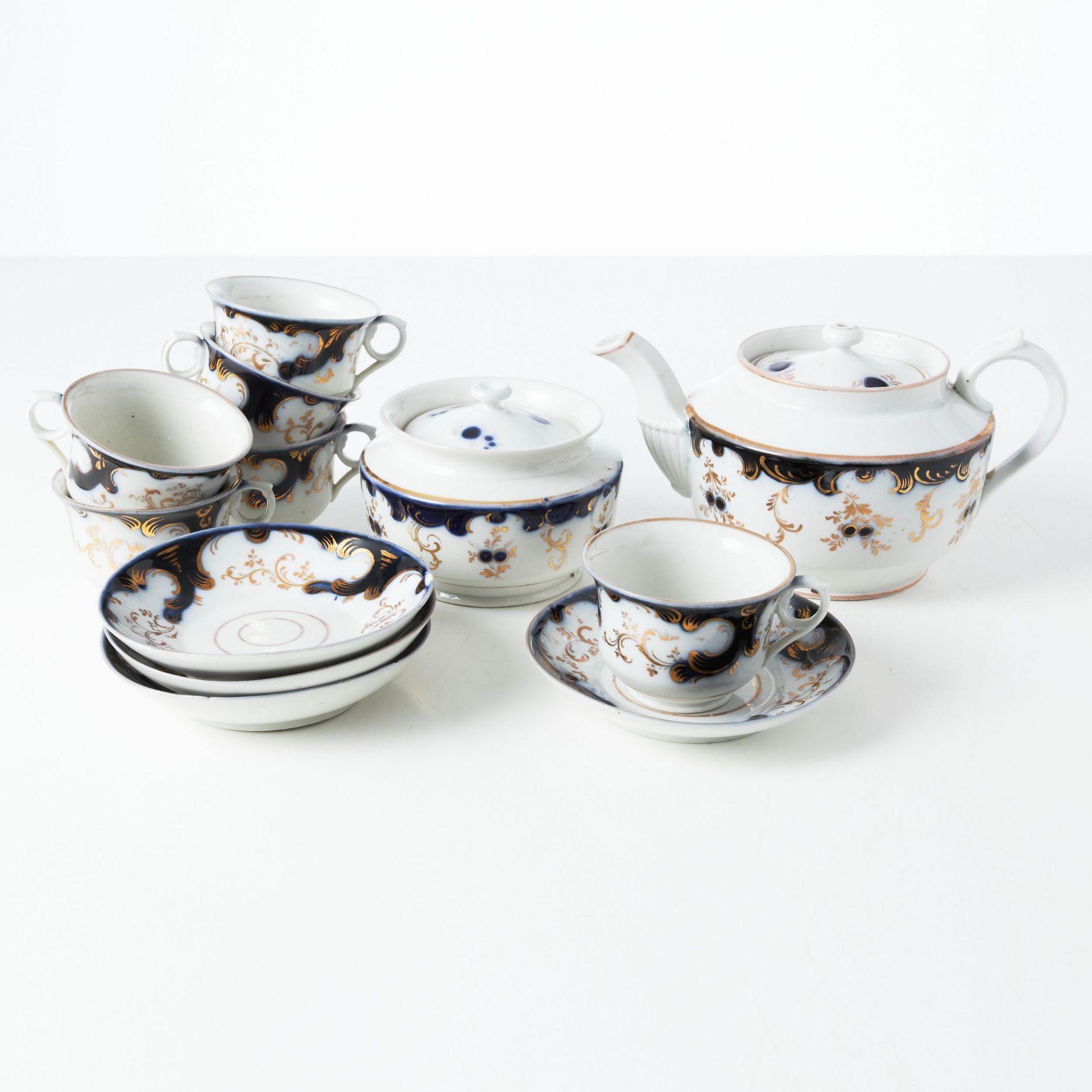 Kuznetsov`s tea porcelain service in Riga, mid-19th century. - Bild 2 aus 7