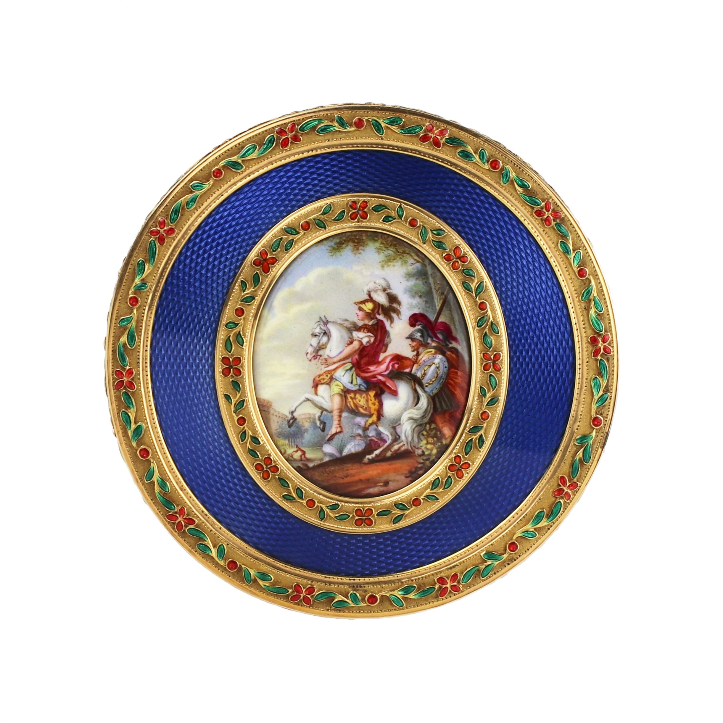 French gilded snuffbox of the late 18th century, with enamel decoration and painting. - Image 4 of 10