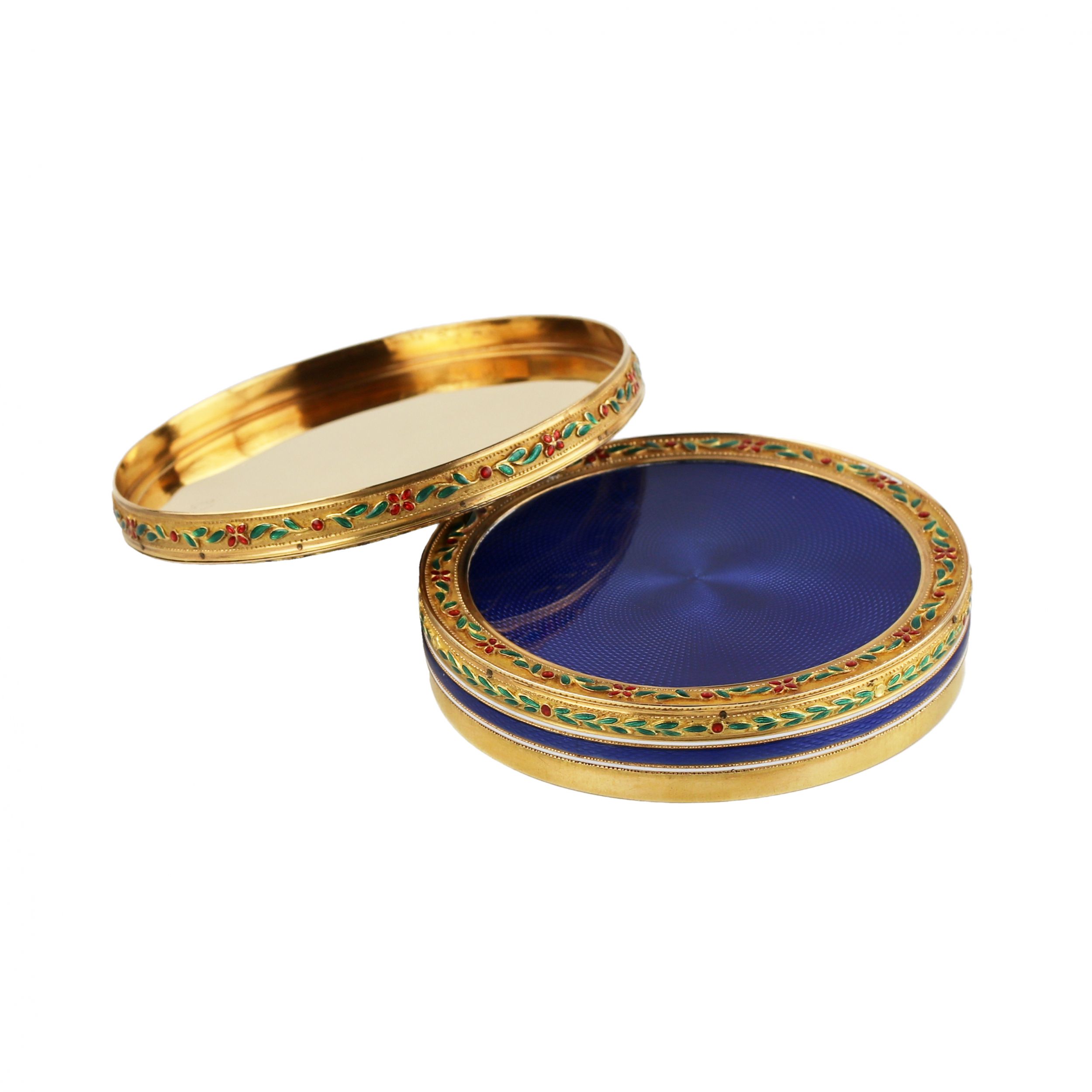 French gilded snuffbox of the late 18th century, with enamel decoration and painting. - Image 7 of 10