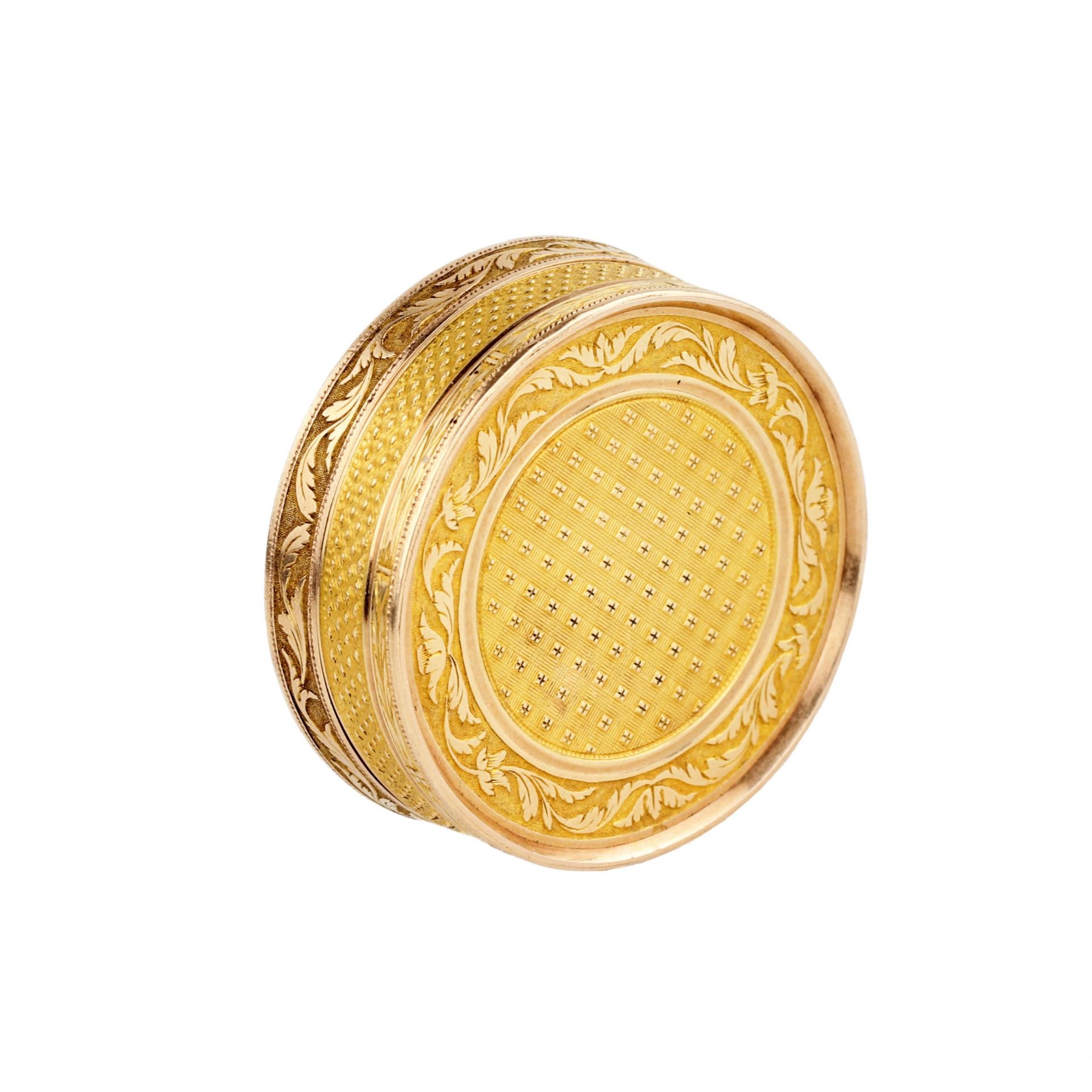 French, round, gold snuffbox from the turn of the 18th-19th centuries. - Bild 3 aus 7