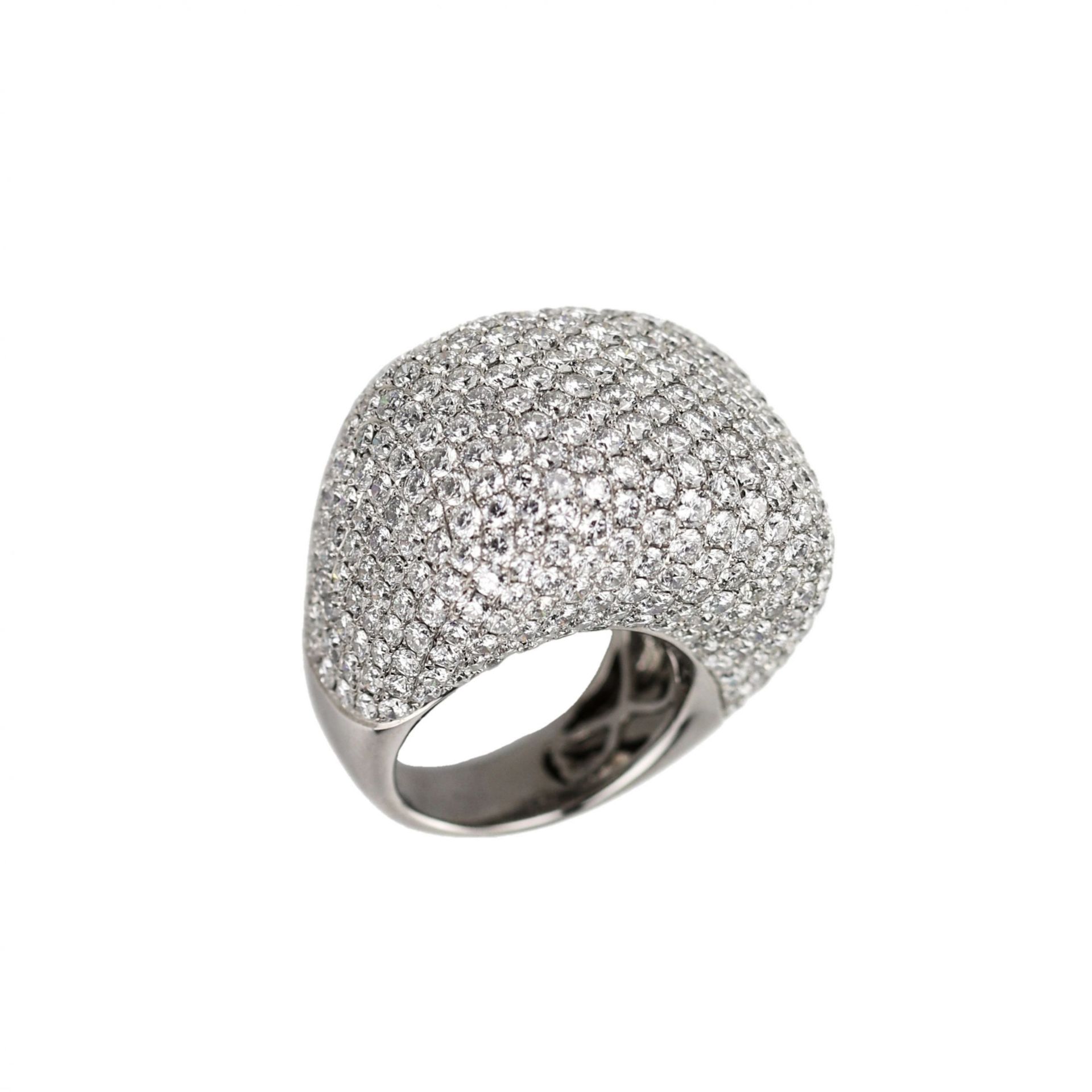 Gold, cocktail ring with diamonds. - Image 2 of 7