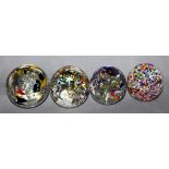 Glas. Paperweight / Briefbeschwerer. Sammlung von 8 unterschiedlichen Briefbeschwerern mit