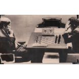 Foto. Fischer - Petrosjan. Schwarzweißes Pressefoto von Bobby Fischer und Tigran Petrosjan während