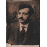 Foto. Lasker, Emanuel. Schwarzweißes Foto mit einem Porträt von Emanuel Lasker, ca. 1921. Größe 11 x
