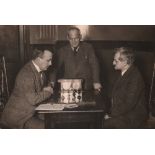 Foto. Lasker, Emanuel und Efim Bogoljubow. Schwarzweißes Pressefoto von Em. Lasker und Bogoljubow