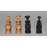 Europa. Deutschland. Schachfiguren aus Holz im Régence - Stil. Eine Partei jeweils im hellen und die