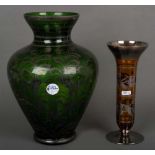 Zwei Vasen. Deutsch 20. Jh. Grünes bzw. braunes Glas, mit Silberummantelung, H=27,5 cm bzw. 36 cm,
