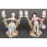 Sitzendes Figurenpaar als Girandole. Meissen 19. Jh. Porzellan, bunt bemalt, am Boden