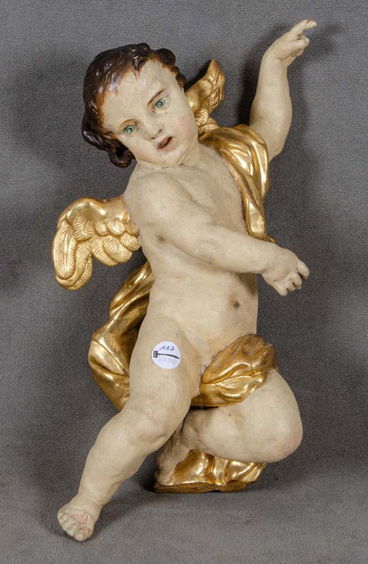 Putto. Süddeutsch. Holz, geschnitzt, auf Kreidegrund gefasst, H=60 cm.**