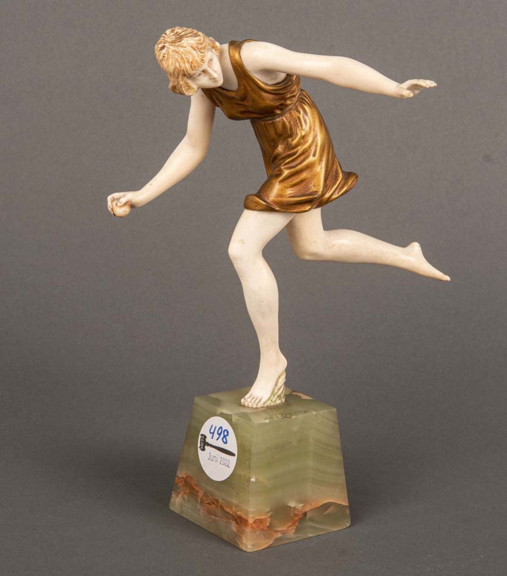 Pierre Le Faguays (1892-1962). Balancierende Kugelspielerin. Bronze / Bein, geschnitzt, auf erhöhtem