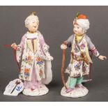 Orientalisches Paar. Meissen 1750. Porzellan, bunt bemalt, teilw. mit indianischen Blumen, am