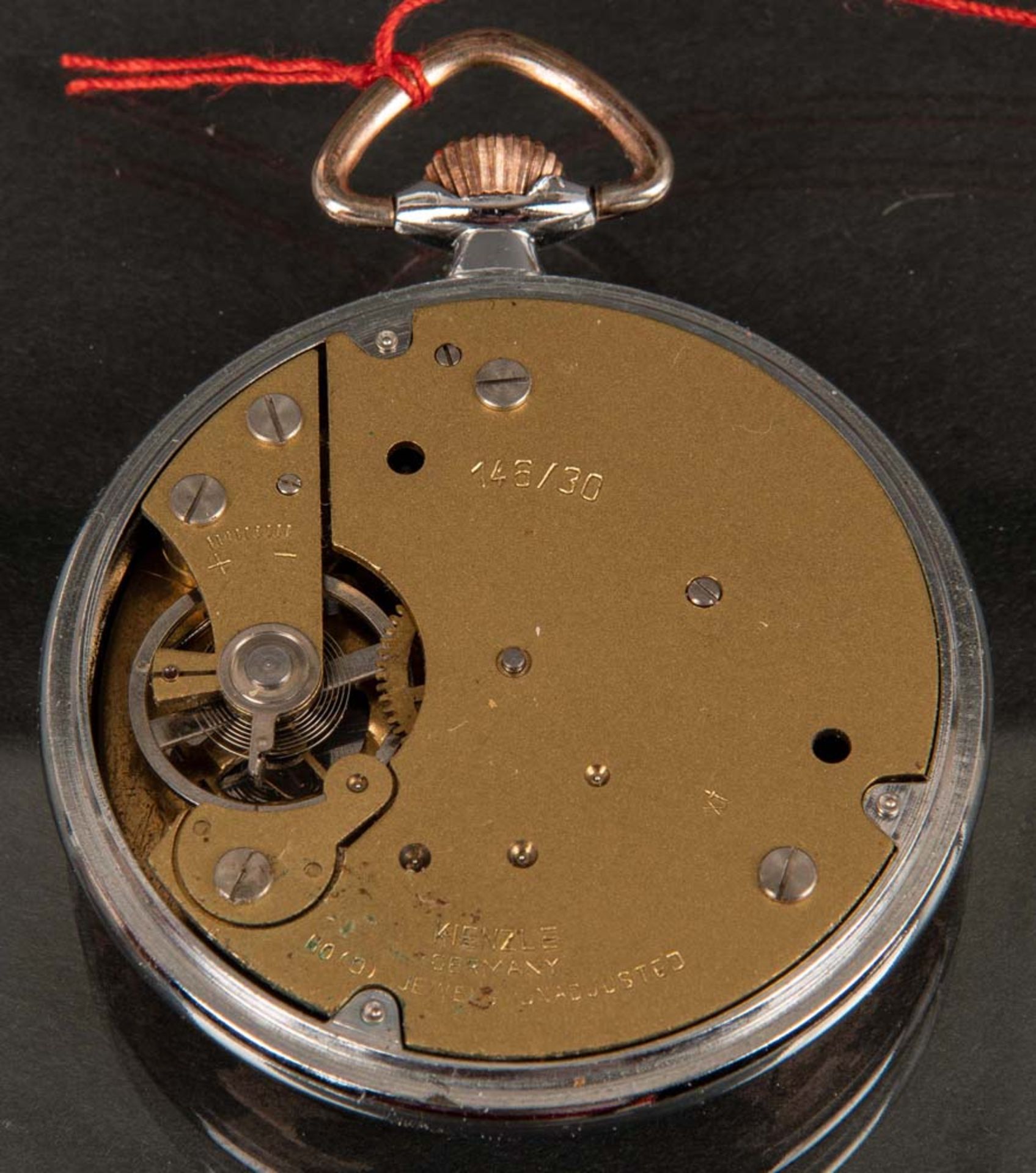 Offene Herrentaschenuhr „Kienzle“. Kupfer, versilbert, mit Dreiviertelplatine und - Image 2 of 2