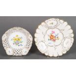 Zwei Schalen. Meissen 20. Jh. Porzellan, bunt floral bemalt, goldgesäumt, am Boden