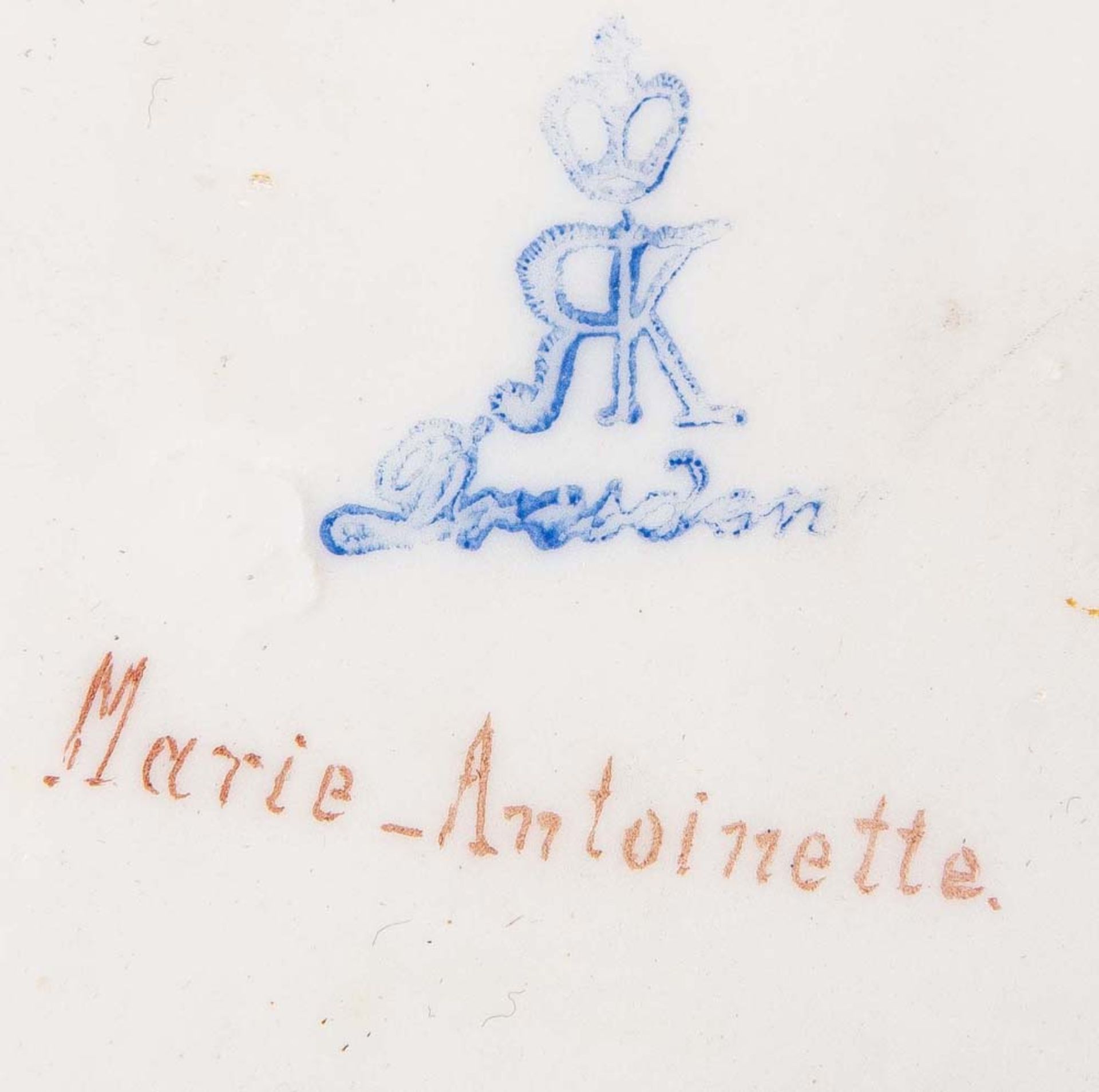Porzellanplakette. Dresden 20. Jh. Portrait von Marie-Antoinette von Österreich-Lothringen. Verso - Bild 2 aus 2
