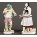 Fischer und Fischerin Meissen 1738-42 Je barfüßig auf unregelmäßigem Sockel mit aufbossierten Blüten