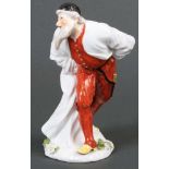 Großer Pantalone Meissen 1743 In ausschreitender, leicht nach vorne gebeugter Haltung, auf ovalem