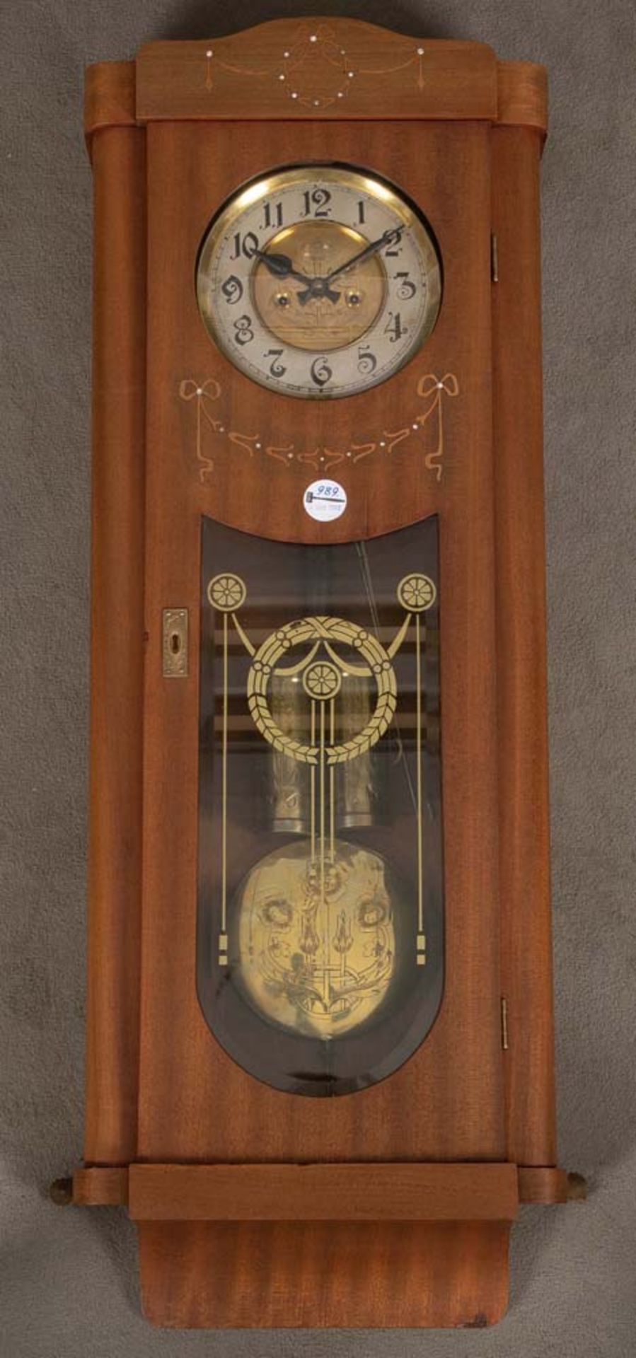 Art Déco-Wanduhr. Berlin 1920. Holzfurnier, verso Werk sign. Gustav Becker, P27 Nr. 754125, H=95 cm,