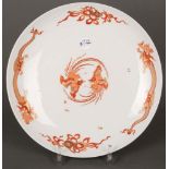 Große runde Platte. Meissen 1774-78. Porzellan, bemalt mit rotem Drachen, am Boden gemarkt, D=38,5