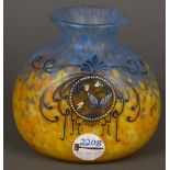 Jugendstil-Vase. Legras 1900-1905. Farbloses Glas, farbig überfangen, seitlich sign, H=14,5 cm.