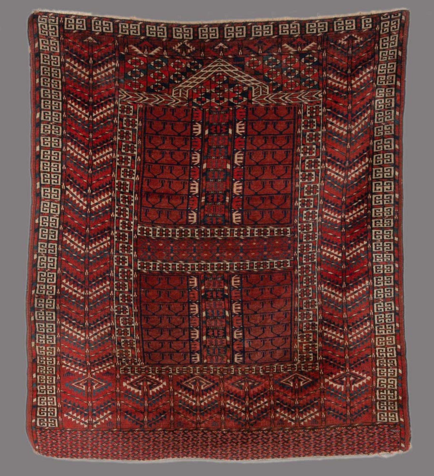 Tekke Engsi-Teppich. 144 x 124 cm.