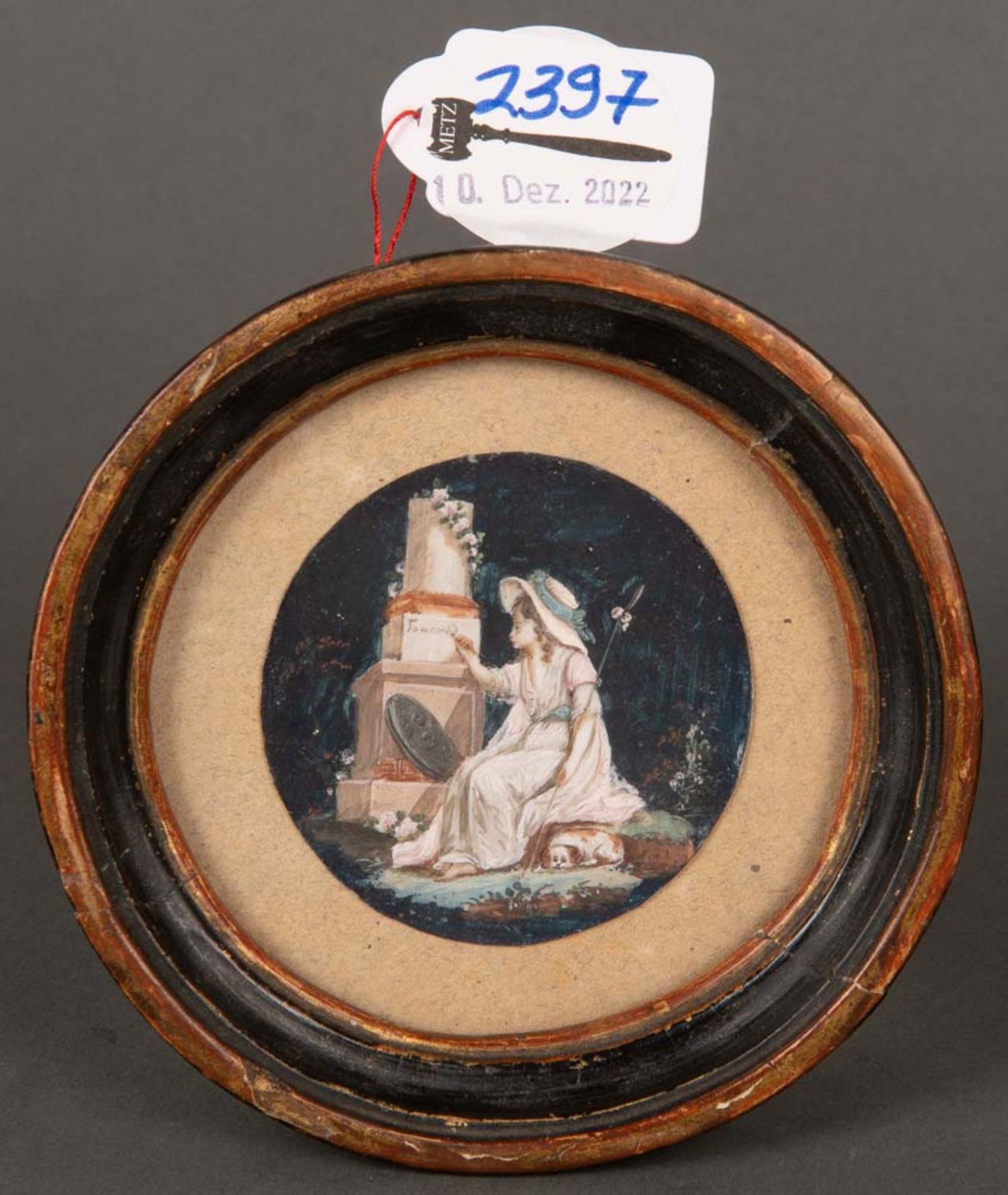 Maler des 19. Jhs. Sitzende Frau mit Hand an Säule. Puderfarben/Tafel, D=6 cm.