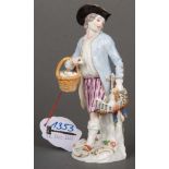 Eierverkäufer aus der kleinen Serie „Cris de Paris“. Meissen 20. Jh. Porzellan, bunt bemalt, am