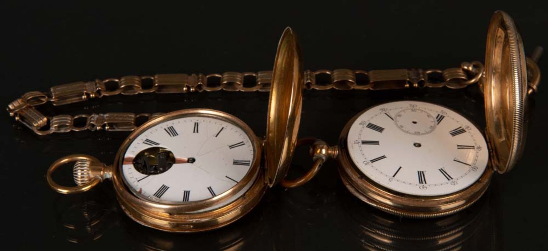 Zwei Taschenuhren. Patek Philippe / Boucheron. 14 ct Goldgehäuse, eine mit Kette, 14 ct Gold, ca.