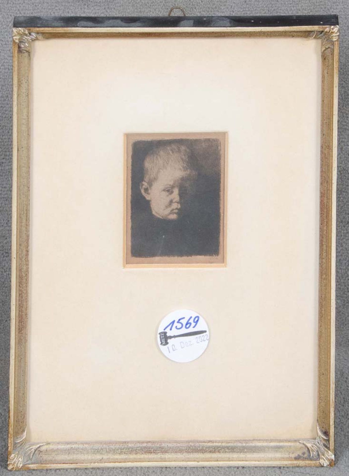 Wilhelm Leibl (1844-1900). Kinderportrait. Holzschnitt, re./u./sign., hi./Gl. gerahmt, H=7 cm, B=5,5