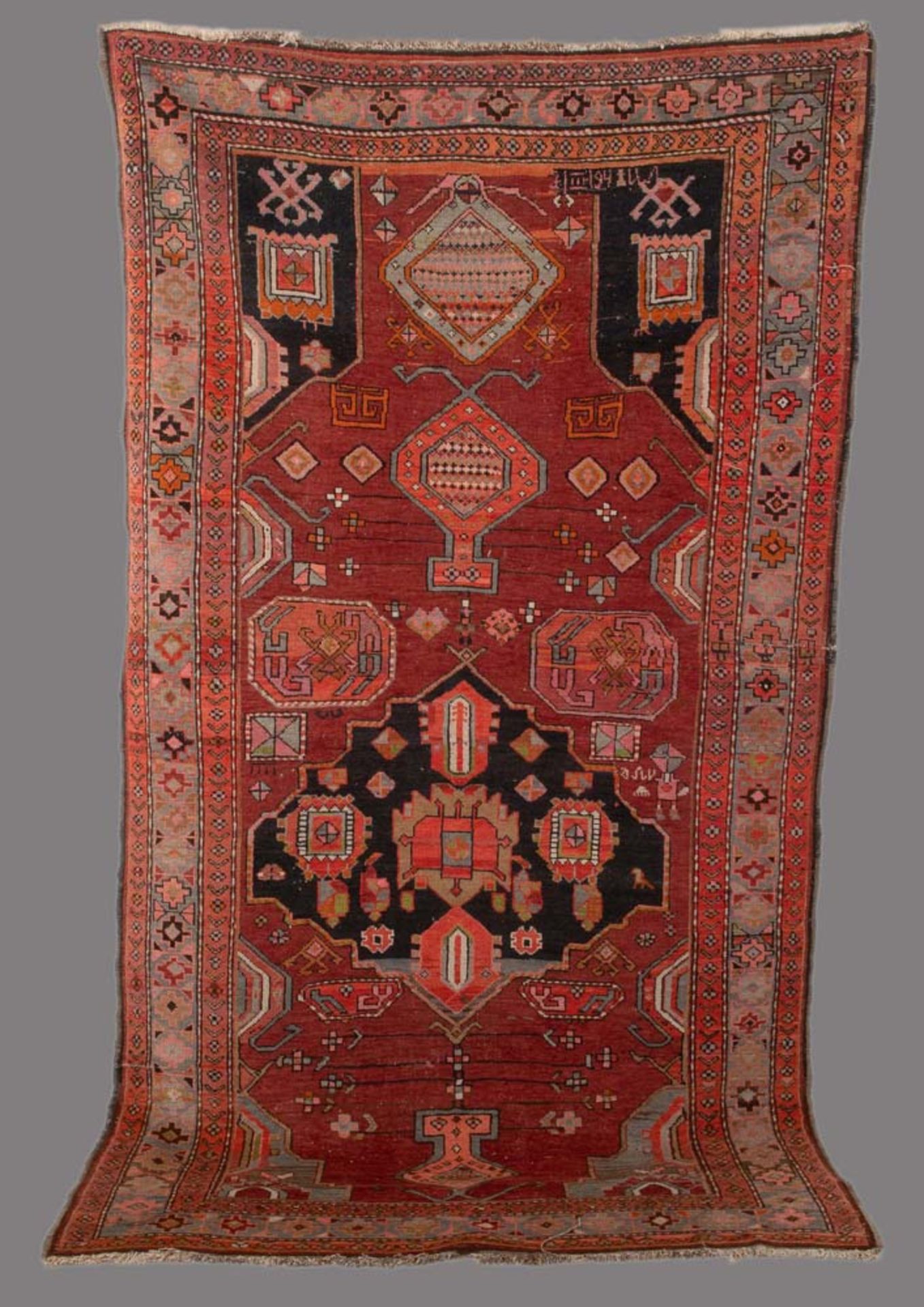 Kaukasischer Teppich, 247 x 137 cm.
