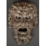 Wohl Bacchus-Maske. Italien 20. Jh. Keramik, verso bez. „Buono Vietri Molina“, H=35 cm, B=24 cm. **