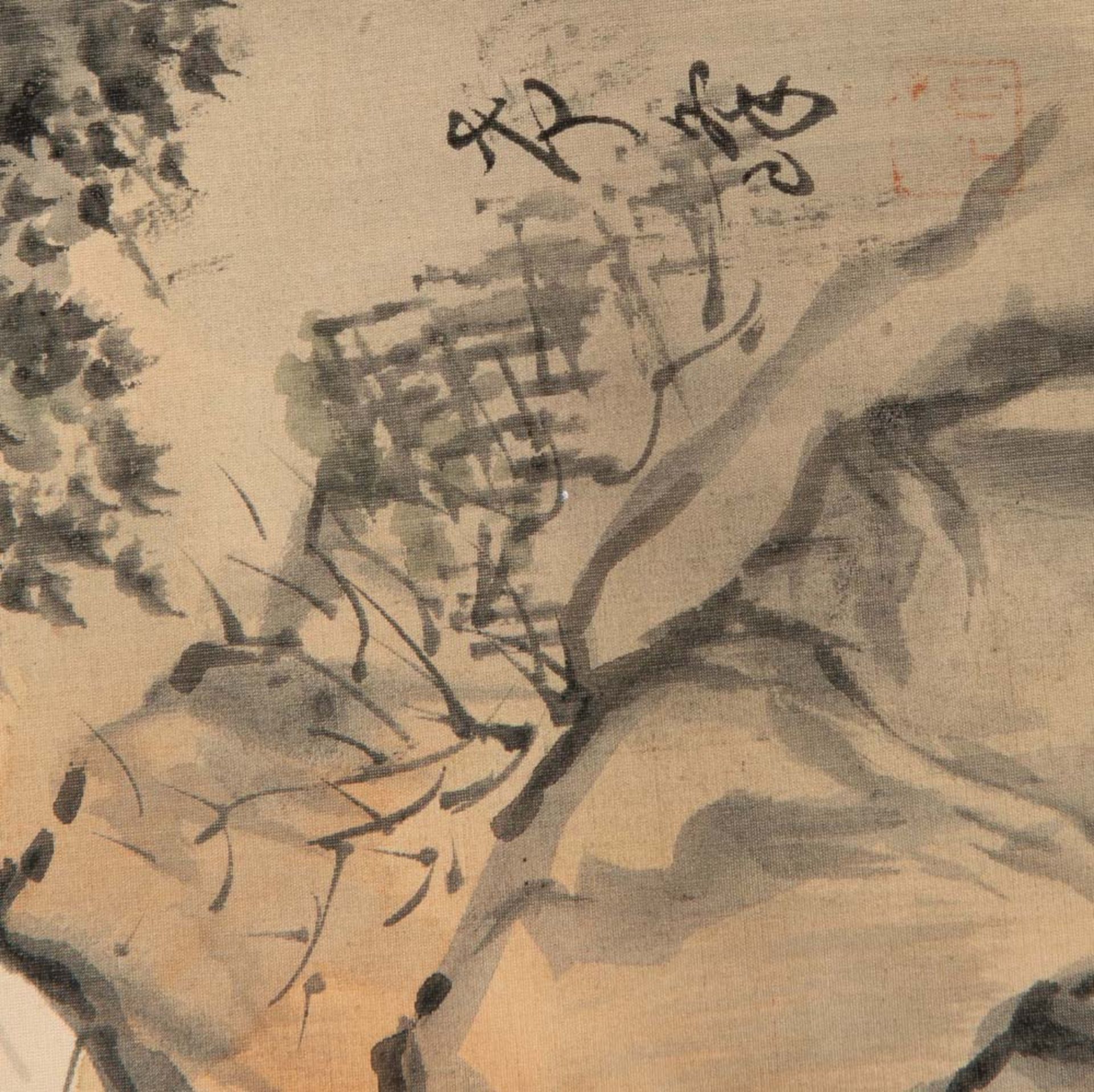 Rollbild. Asien. Landschaft mit Person auf Brücke. Tusche/Papier, re./u./sign., H=105 cm, B=41 cm. - Bild 2 aus 2