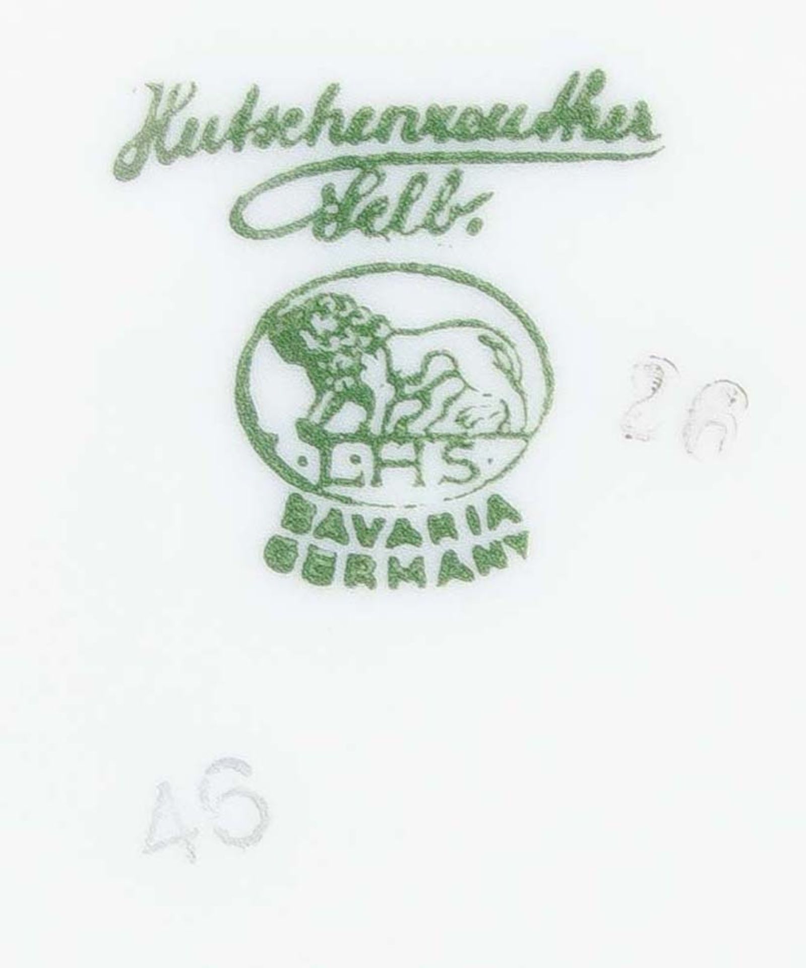 54-tlgs. Speiseservice. Hutschenreuther 20. Jh. Porzellan, mit Goldspitzenbordüre, am Boden gemarkt. - Bild 2 aus 2