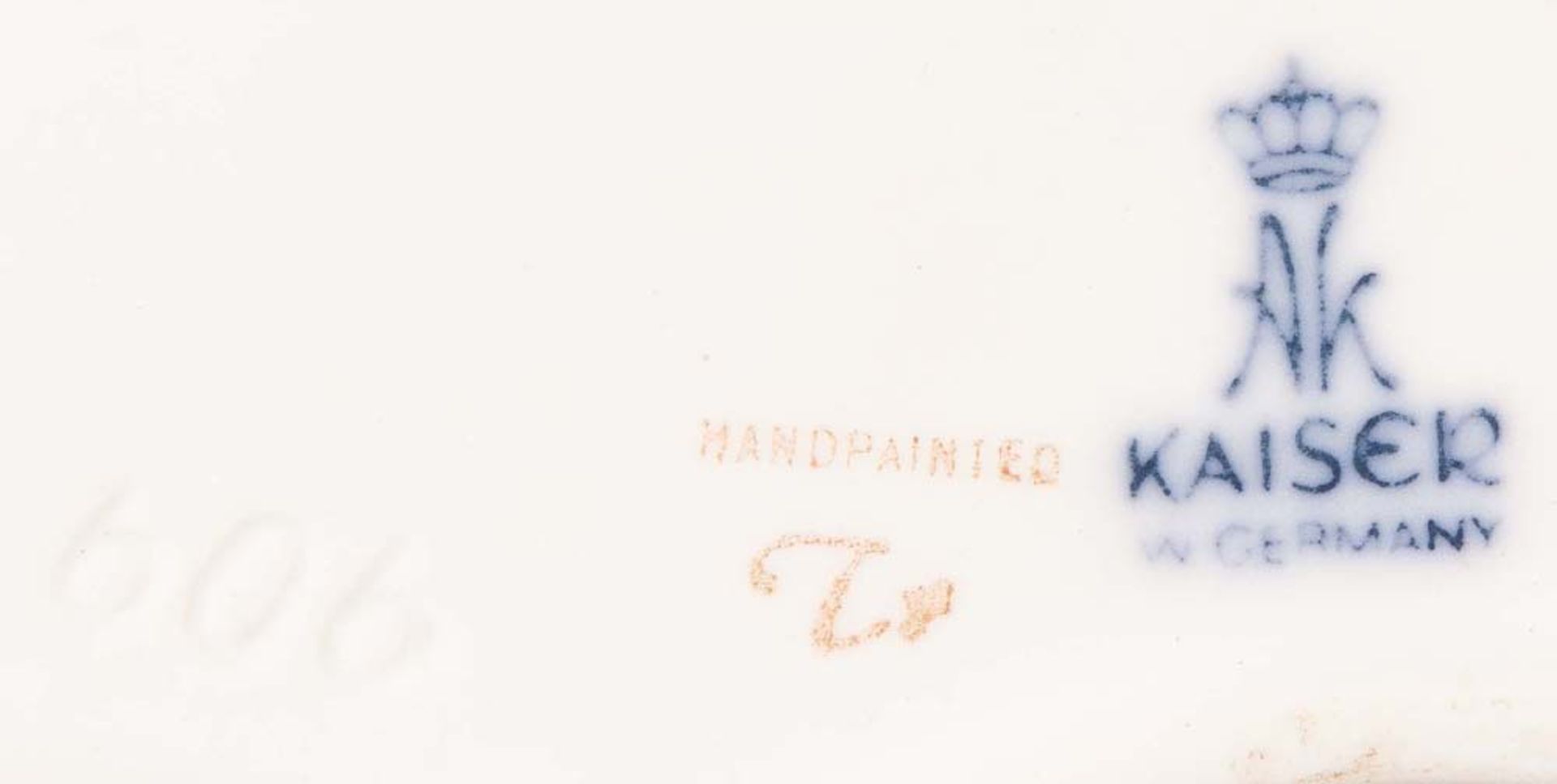 Pinguin Paar. Kaiser 20. Jh. Biskuitporzellan, bemalt, H=14,5 cm; dazu Teekanne. Porzellan, bunt - Bild 2 aus 2