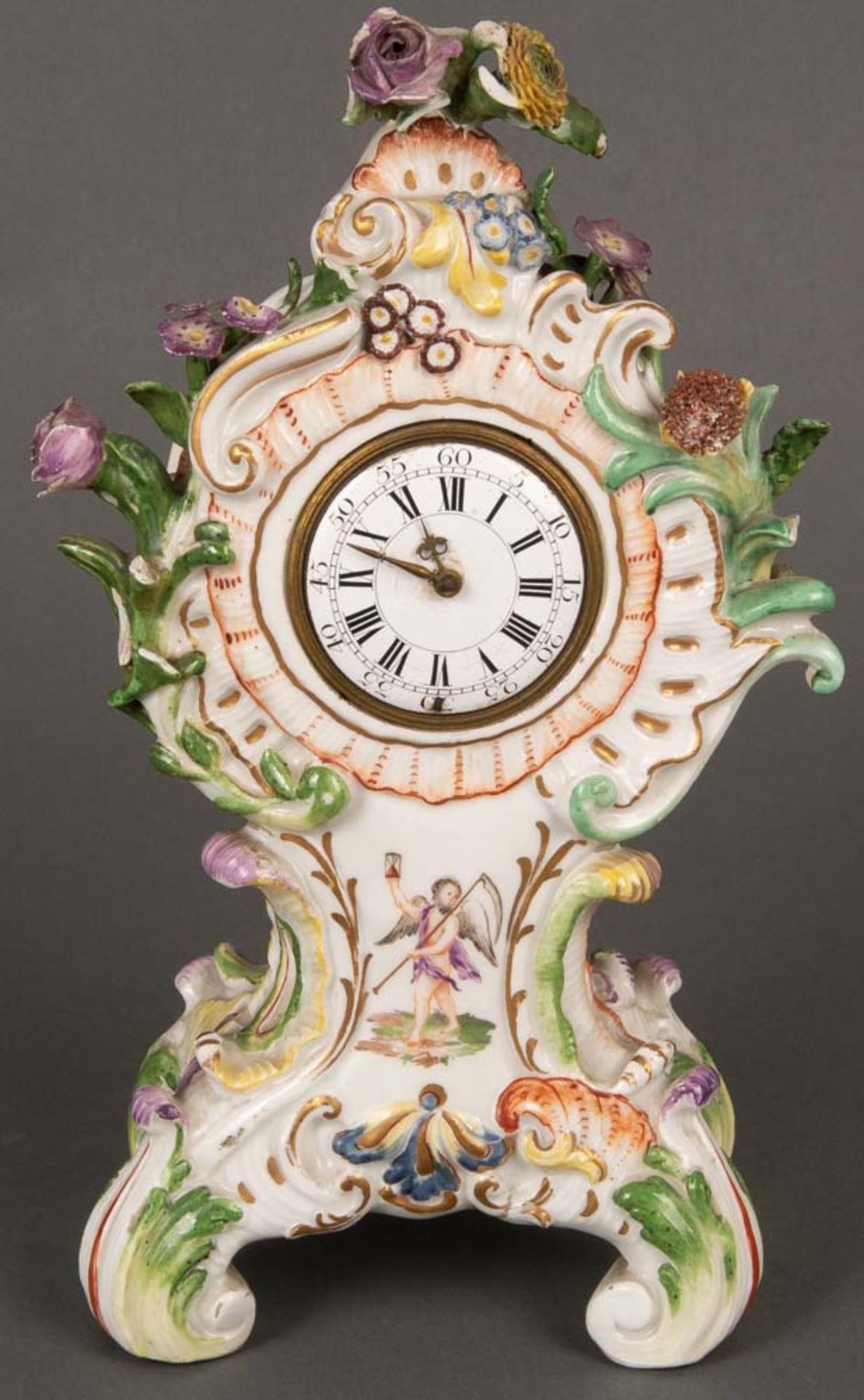 Tischuhr. Meissen 1750. Porzellan, bunt bemalt, teilw. mit aufbossierten Blütenästen, am Boden