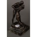 Ferdinand Lepcke (1866-1909). Der Kuss. Bronze, auf Marmorsockel, H=22 cm.