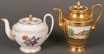 Zwei Kannen. Ludwigsburg 1806-10. Porzellan, eine bunt floral bemalt, die andere mit Goldfond,