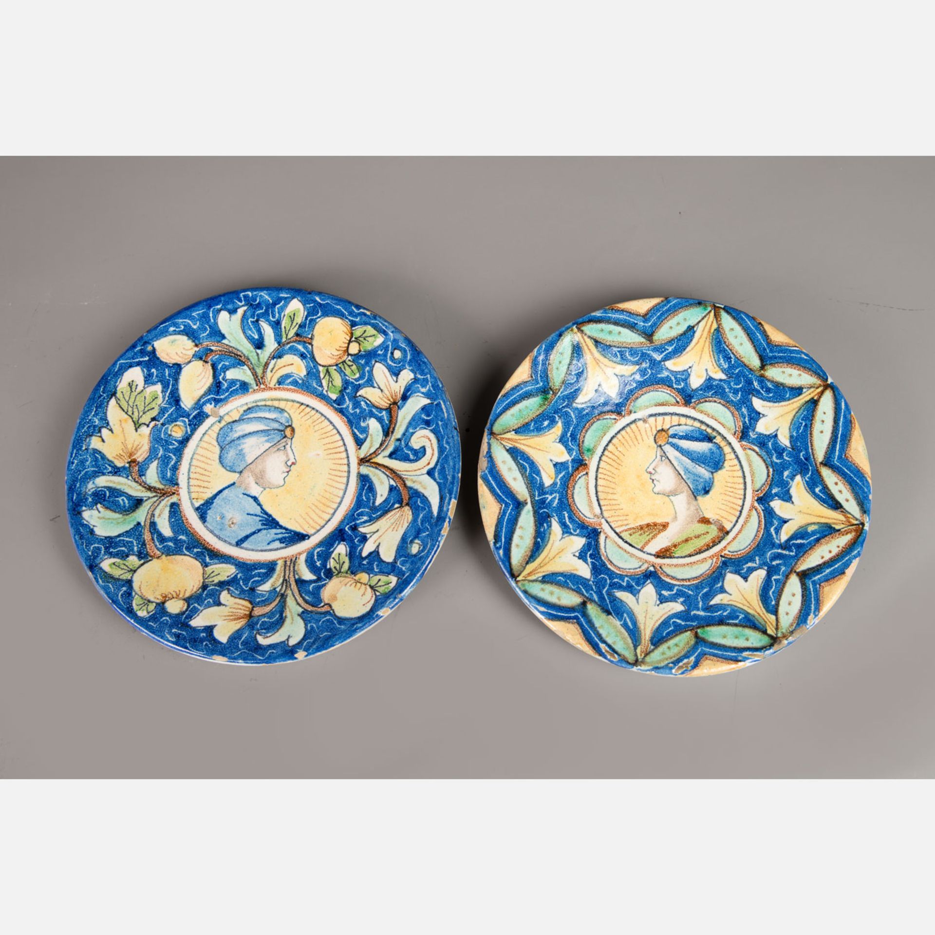 Pair of Deruta ceramic dishes