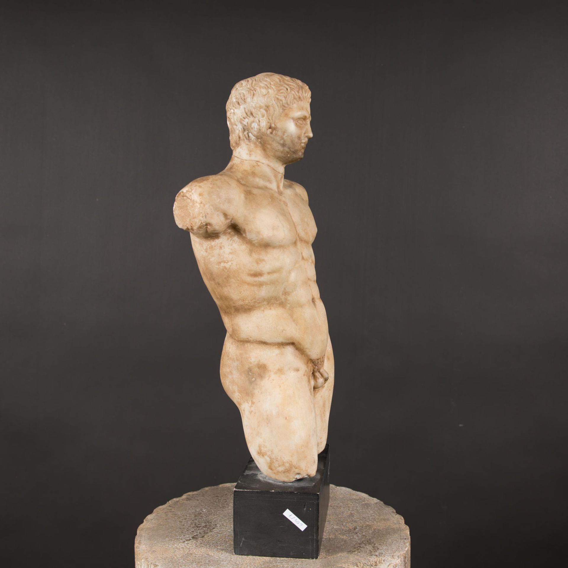 Male torso in ancient manner - Bild 3 aus 3