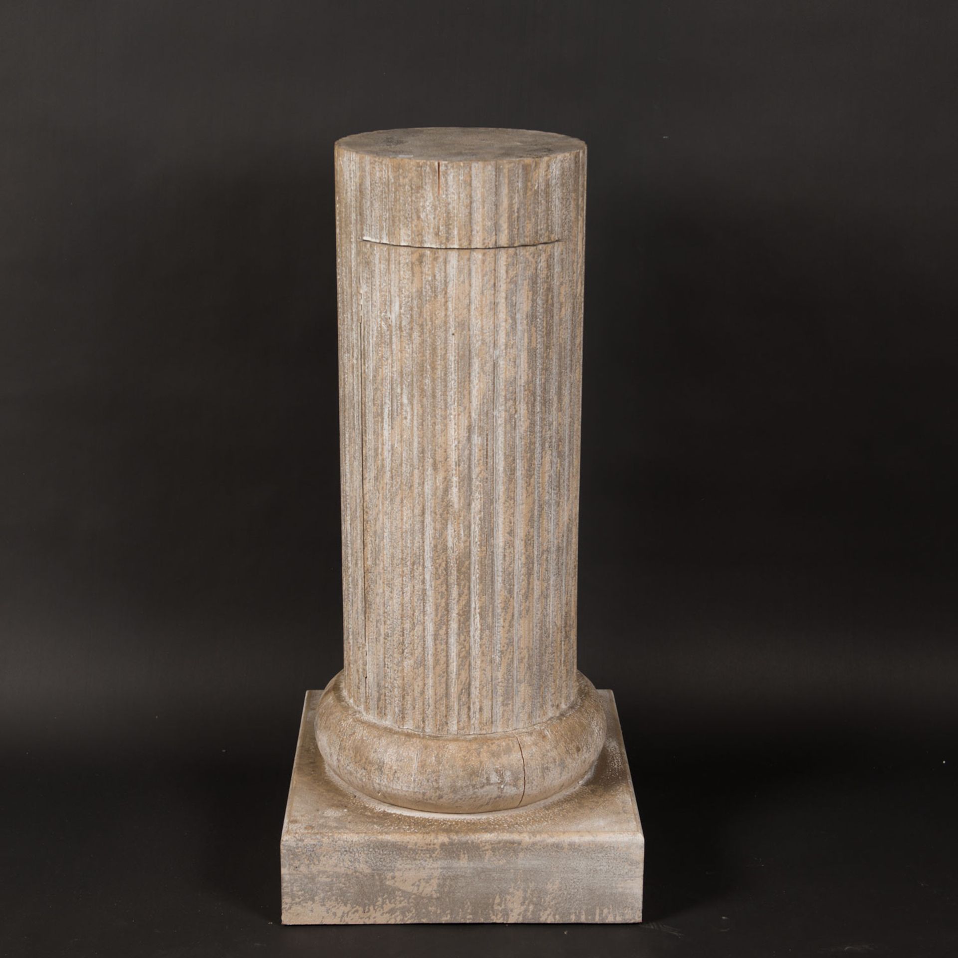 Classical column - Image 3 of 3