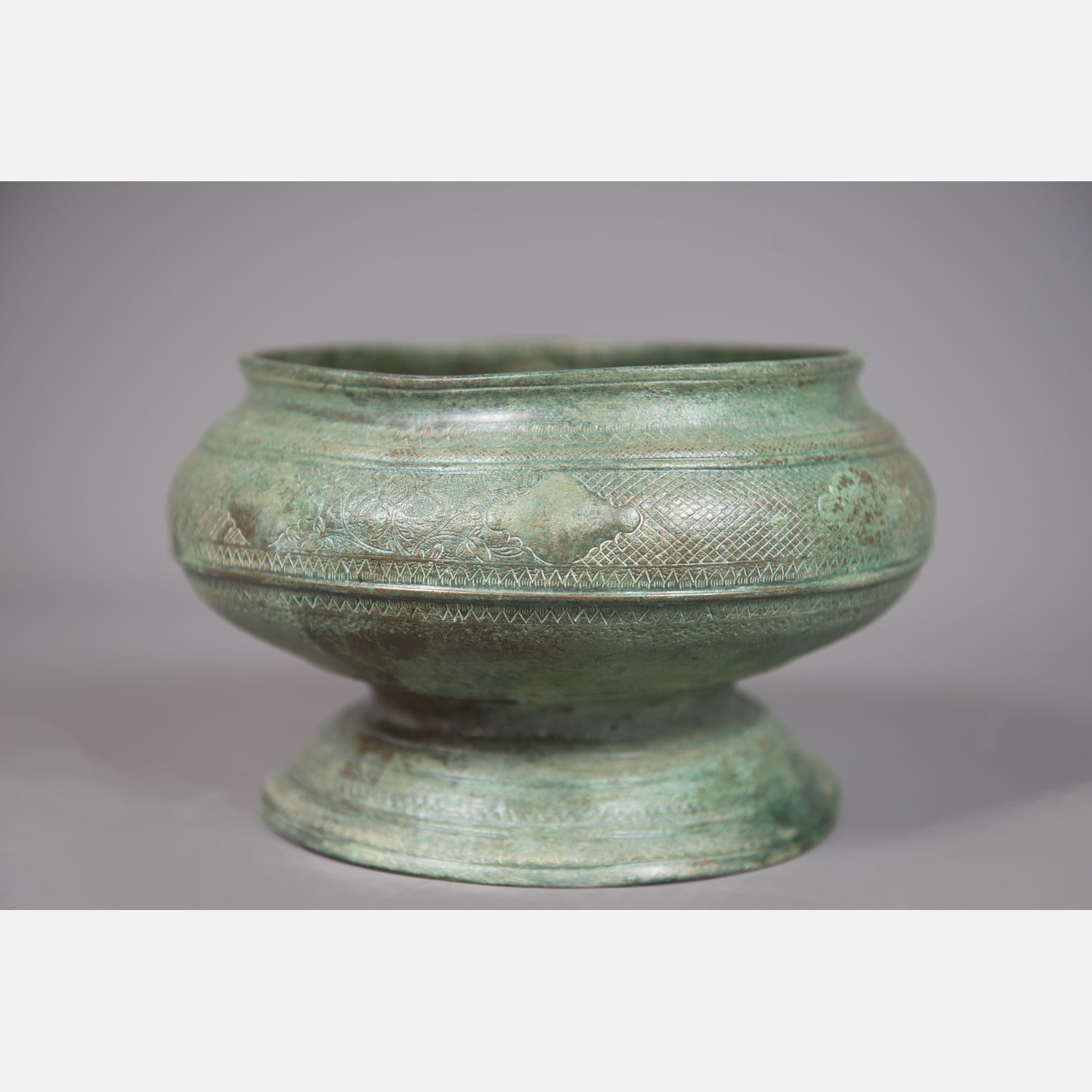 Early oriental bronce bowl - Image 3 of 3