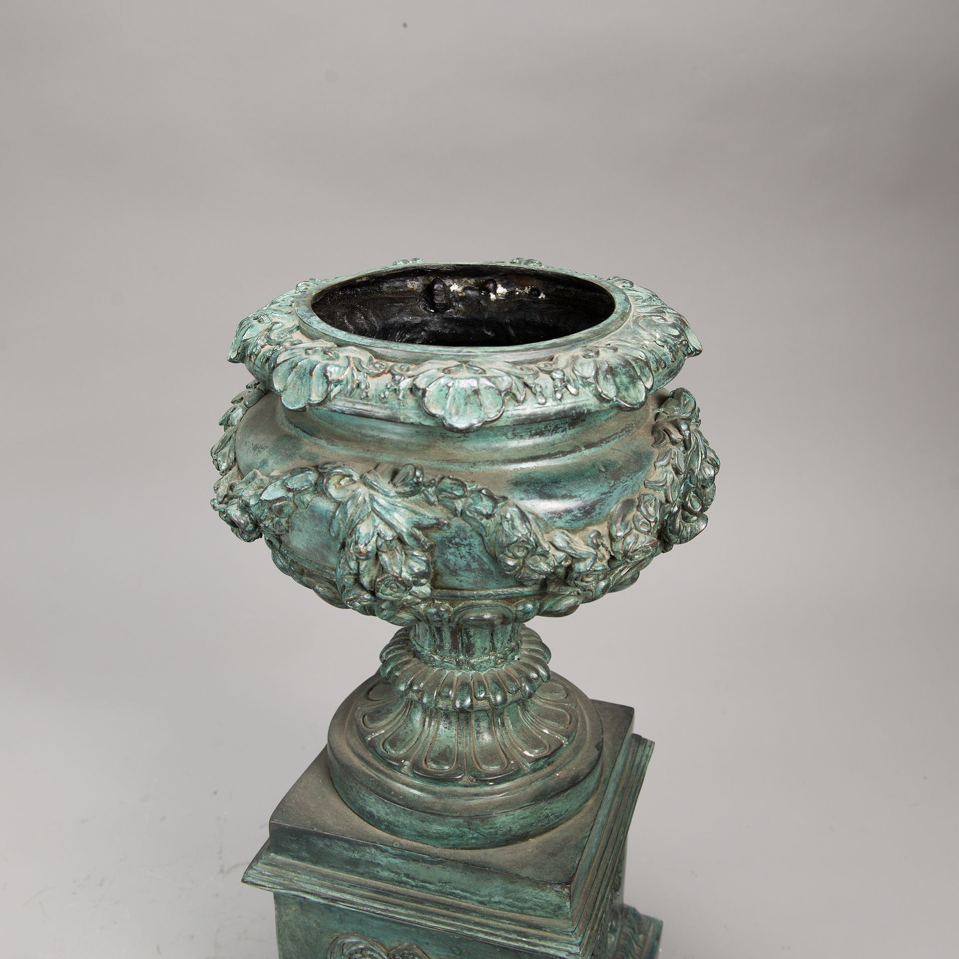 Classical Urn Vase - Image 2 of 3