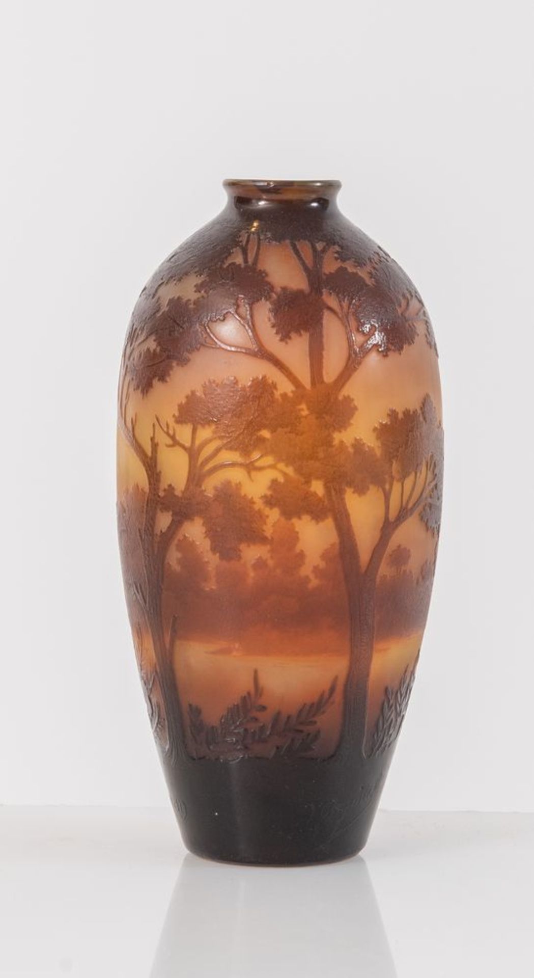 D'ARGENTAL Vaso disegnato da Paul Nicolas in vetro soffiato cammeo. Modello Lusignan. Reca marchio - Bild 2 aus 3