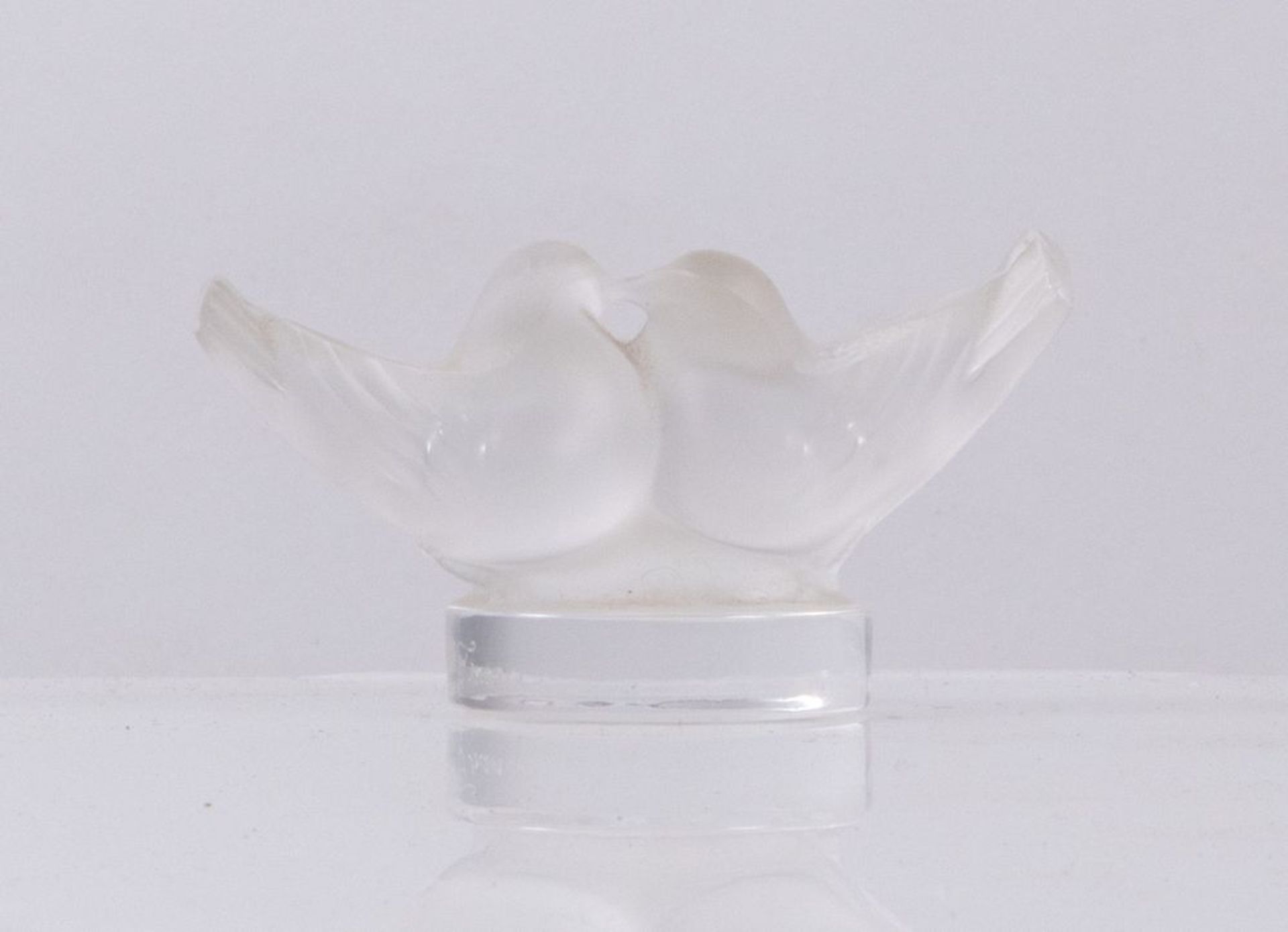 LALIQUE, Parigi. Coppia di uccellini. Cm 4x7,5x3,5. - Bild 2 aus 3