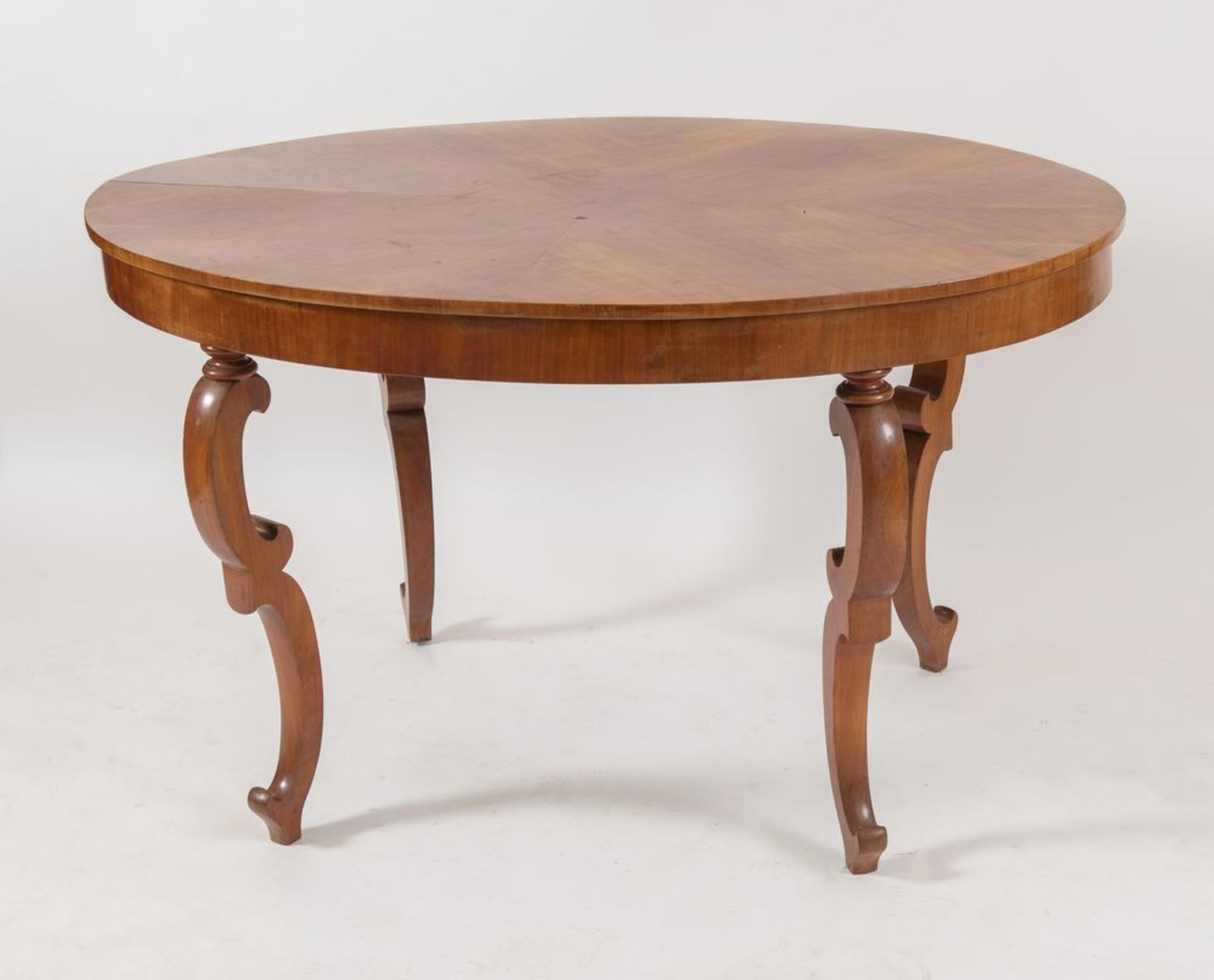 Tavolo ovale, lastronato in ciliegio. Reca sostegni mistilinei. Emilia, metÃ  del XIX secolo. Cm - Bild 2 aus 2