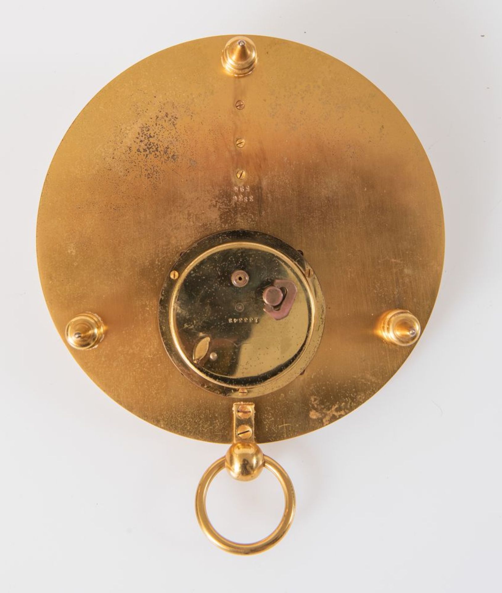 Orologio da tavola in bronzo dorato, di produzione moderna ad imitazione dell'antico. Cm 7,5x15, - Bild 2 aus 2