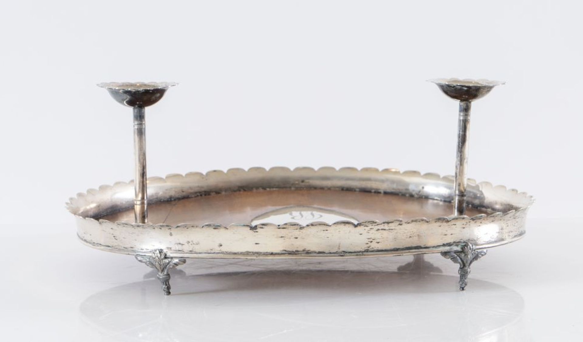 Centrotavola in argento e noce, con monogramma inciso al centro. MetÃƒ del XIX secolo. Non reca punz - Image 3 of 3